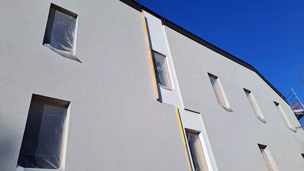 Esterno edificio completamente ristrutturato a Gallarate